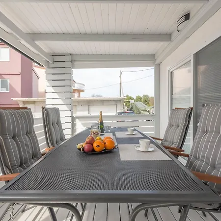 Summer Appartement Turanj