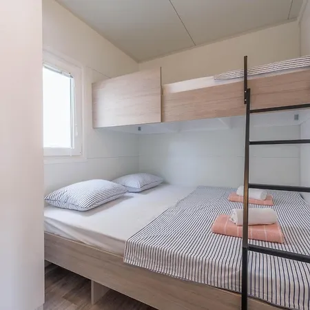 Summer Apartment